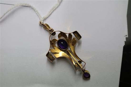 An Edwardian 9ct gold, amethyst and seed pearl pendant, overall 48mm.